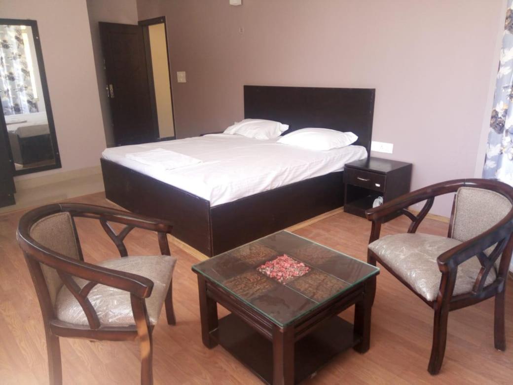 Hotel-78 Pithoragarh Bagian luar foto