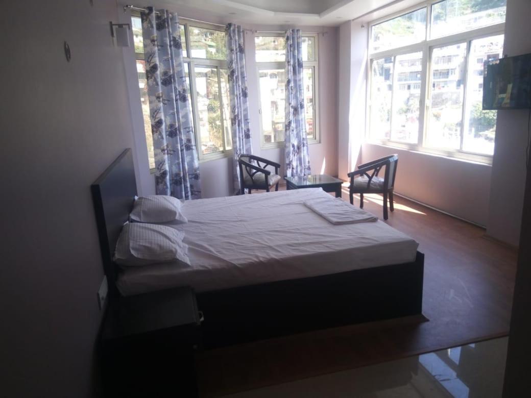 Hotel-78 Pithoragarh Bagian luar foto
